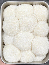 Coconut Glutinous Rice Balls
