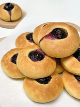 Fluffy Chinese Yam Blueberry Buns