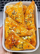 Golden Hand-Held Puff Pastries (Air Fryer Sesame Triangles)