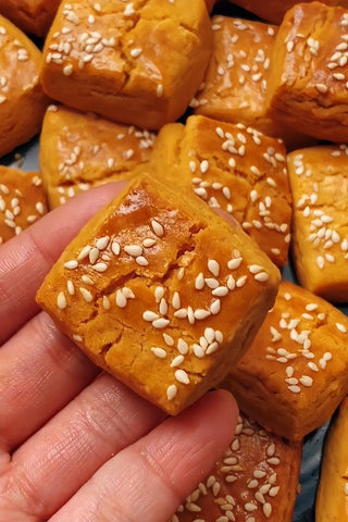Golden Corn Flour Cookies