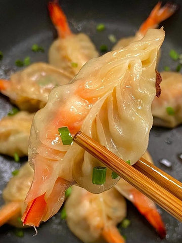  Juicy Shrimp Tail Dumpling Potstickers