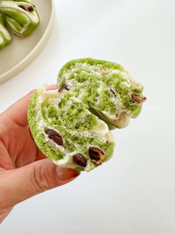 rainbowfoodschool.com Spinach Swirl Honey Bean Steamed Rolls
Recipe Asian Appetizers and Snacks 
