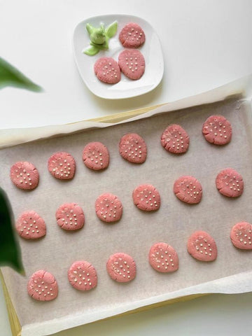 rainbowfoodschool.com  Strawberry Butter Cookies
Recipe Asian Appetizers and Snacks 
