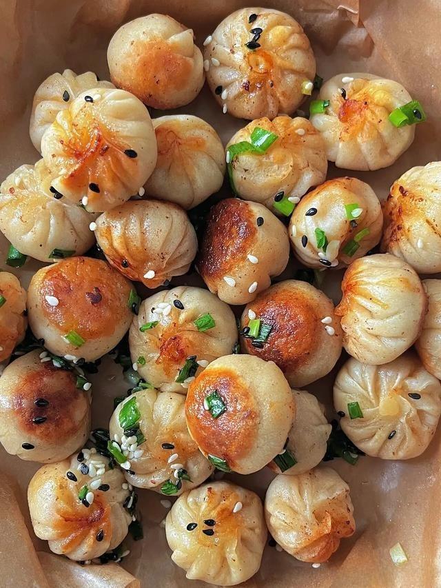 rainbowfoodschool.com  Mini Crispy Pork Buns
Recipe Asian Appetizers and Snacks 
