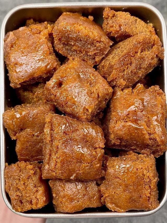 Brown Sugar Sponge Rice Cake