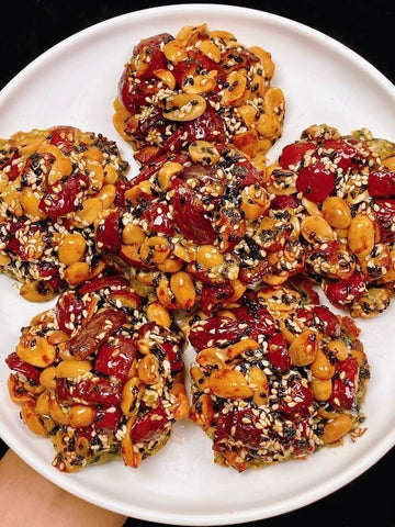 🥜 Crispy Red Date Peanut Clusters
