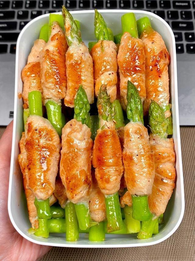 golden Chicken-Wrapped Asparagus Rolls