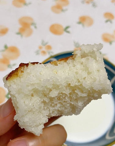 Steamed Rice Flour Date Cupcakes