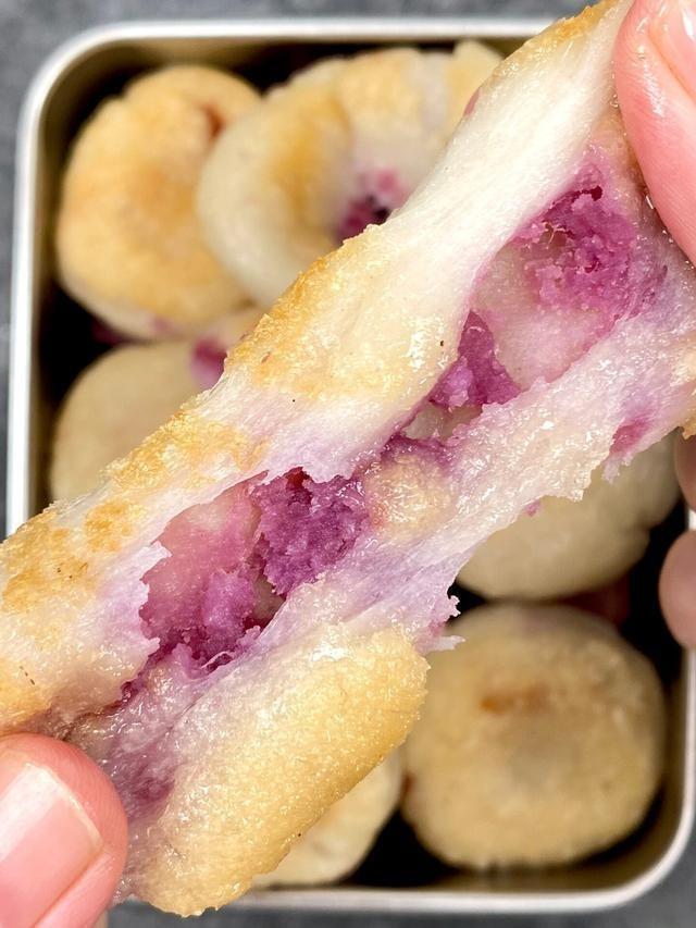 Pan-Fried Glutinous Rice Cakes with Purple Sweet Potato