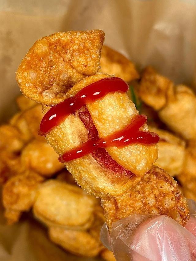 Crispy Fried Candy-Shaped Wontons