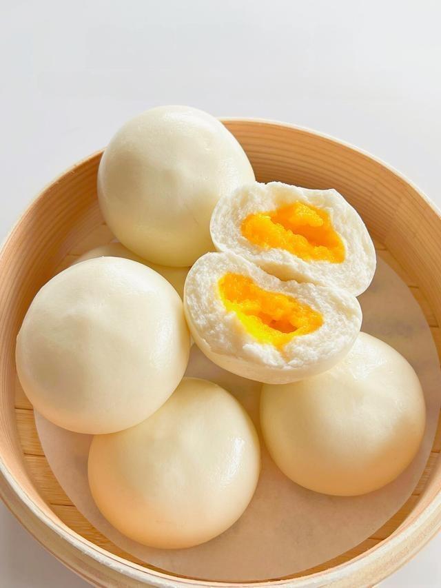 Steamed Custard Buns