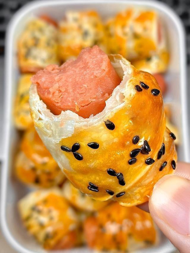 Mini Sausage Puff Rolls (Air Fryer Edition)