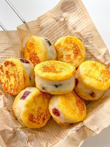Golden Yam Cranberry Toast Rounds