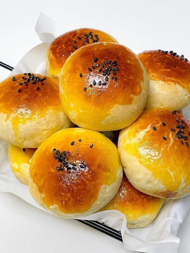 Golden Honey Bean Buns