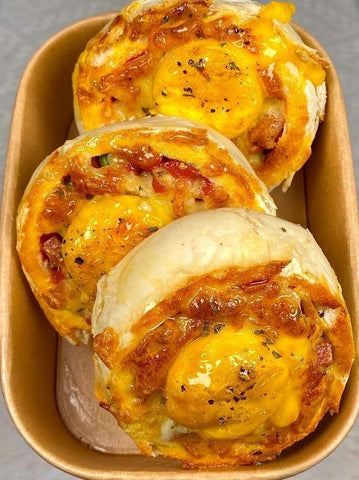 Cheesy Egg & Veggie Breakfast Buns