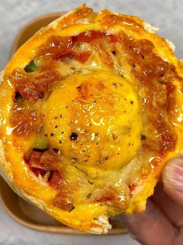 Cheesy Egg & Veggie Breakfast Buns