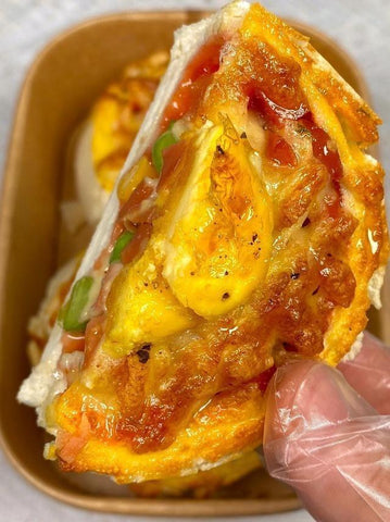 Cheesy Egg & Veggie Breakfast Buns