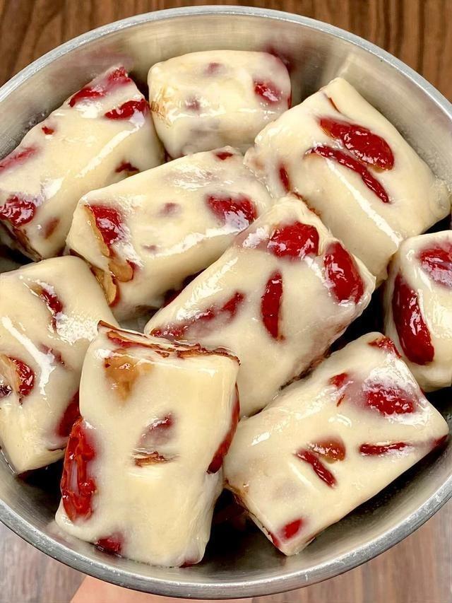  Soft Red Date Glutinous Rice Bites