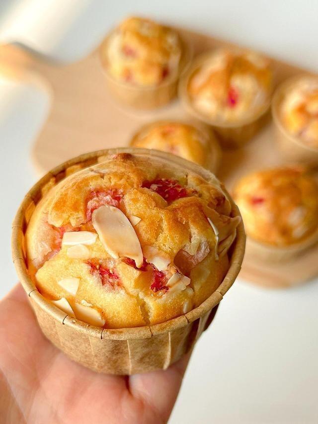 Strawberry Almond Muffins