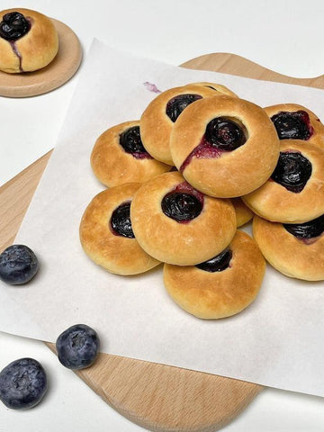 Fluffy Chinese Yam Blueberry Buns