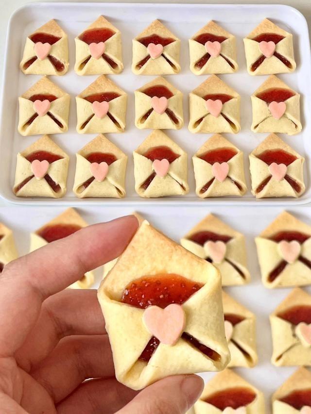 Strawberry Jam Envelope Cookies