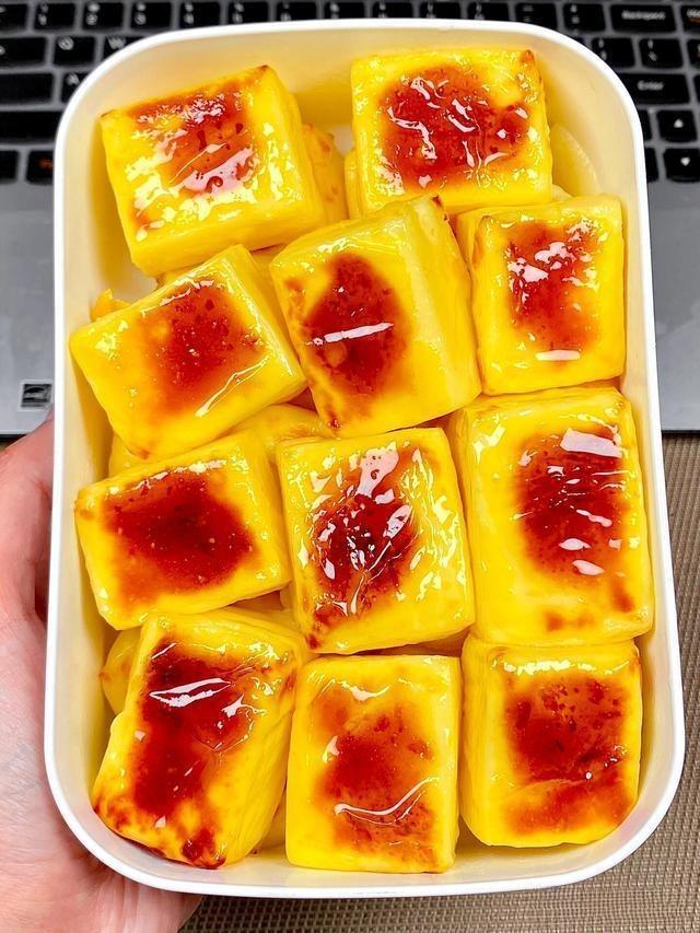 Golden Cheese Custard Cubes