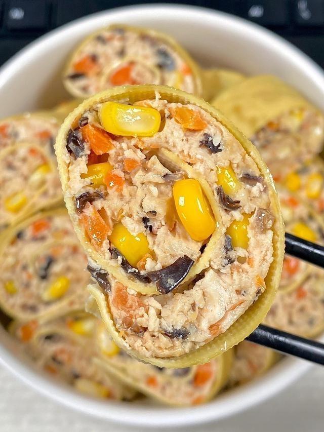 Steamed Chicken & Veggie Bean Curd Rolls