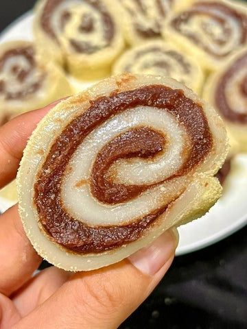 Red Bean Swirl Glutinous Rice Rolls