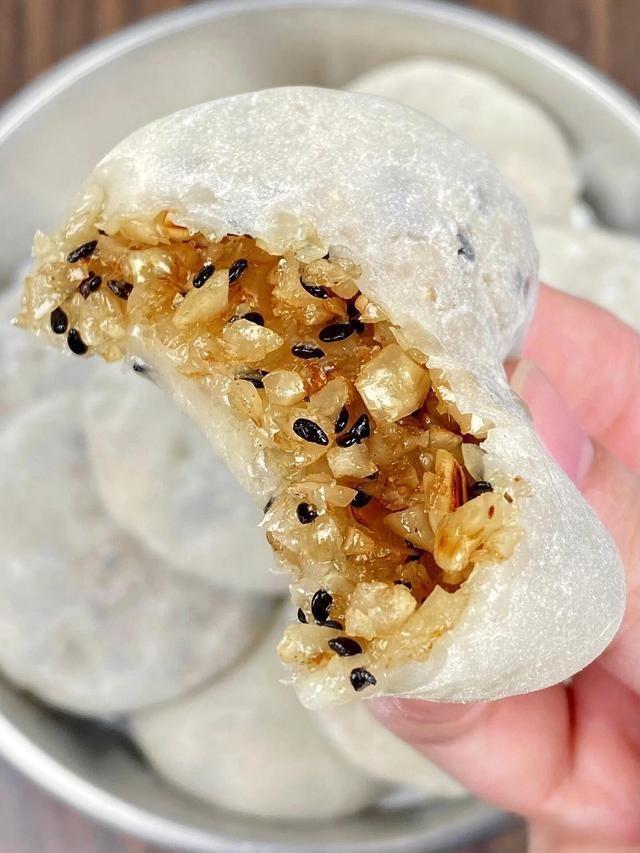 Crystal Mochi with Nutty Sesame Filling