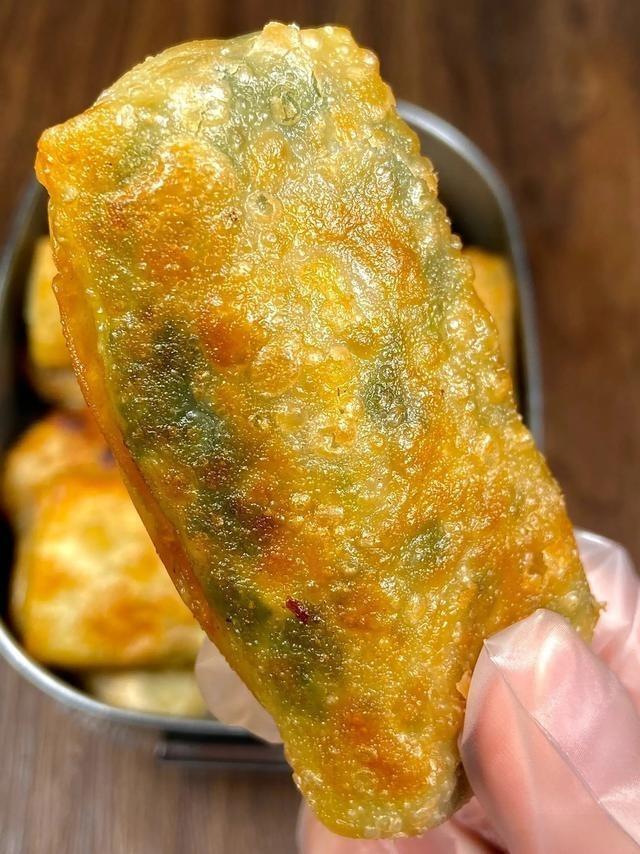 Crispy Chive & Egg Spring Rolls