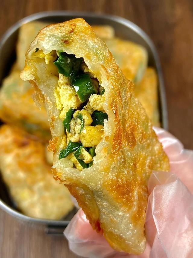 Crispy Chive & Egg Spring Rolls