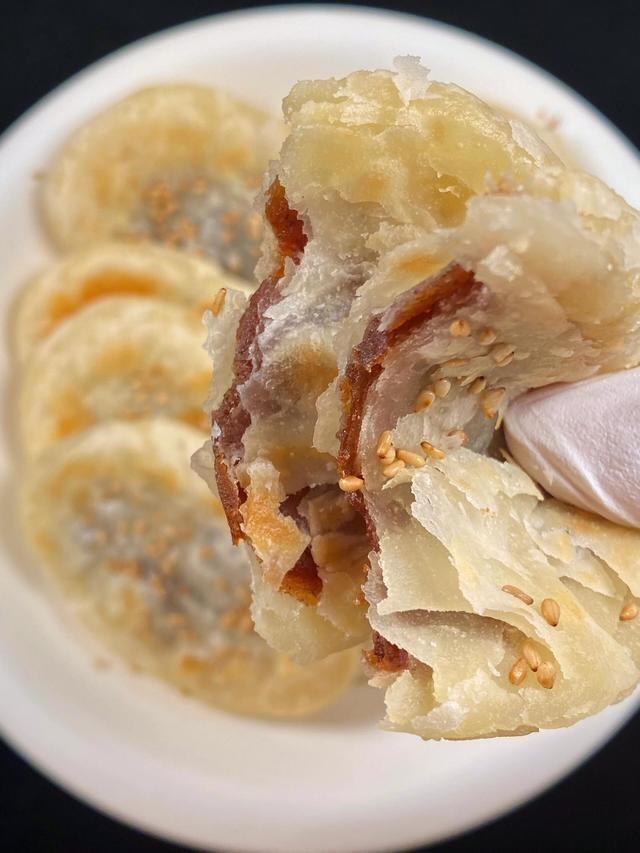 Crispy Red Bean Puff Pastry Pancakes