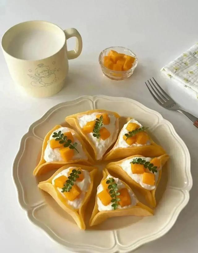 Mango Cream Blossom Pancake Bites