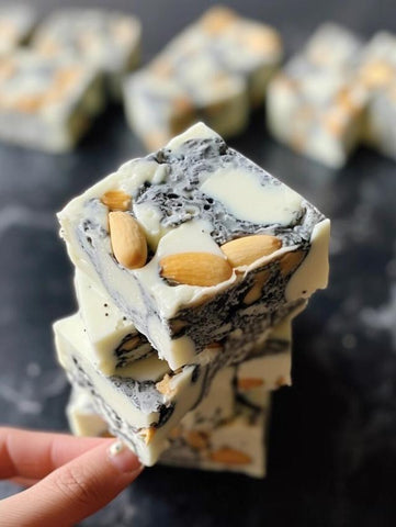 Black Sesame Peanut Milk Candy Bars
